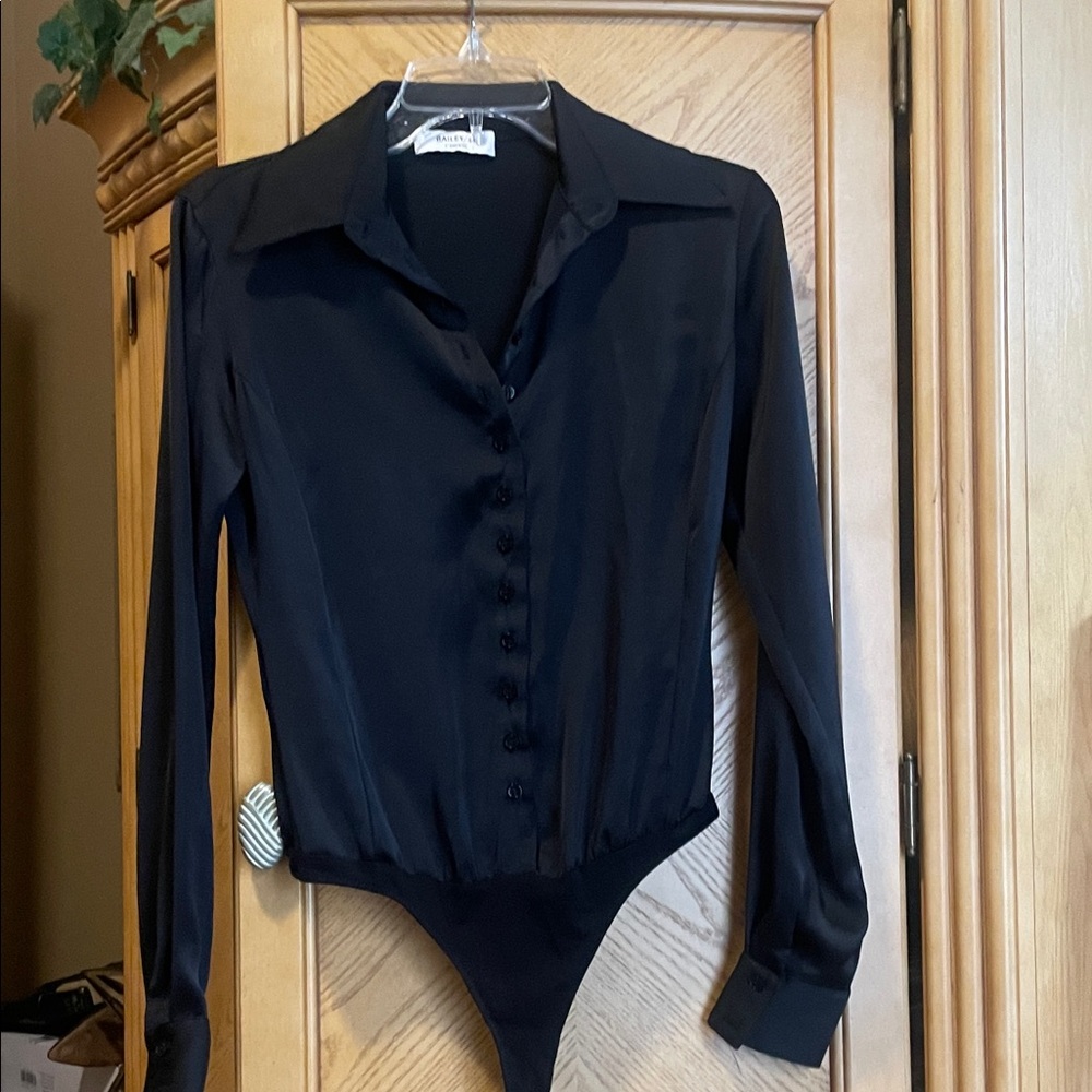 Bailey 44 black bodysuit size 2